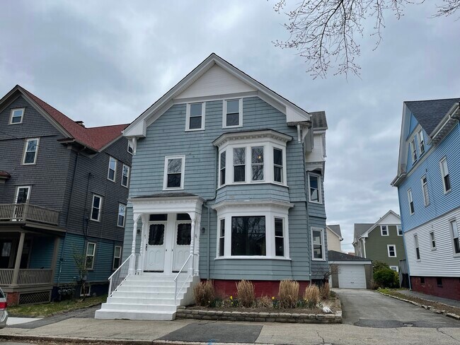 Building Photo - 41 Pitman St