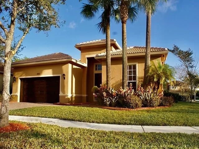 Front of the House - 19105 Stonebrook St