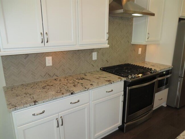 Foto del edificio - 3638 Moorewood Ln S E