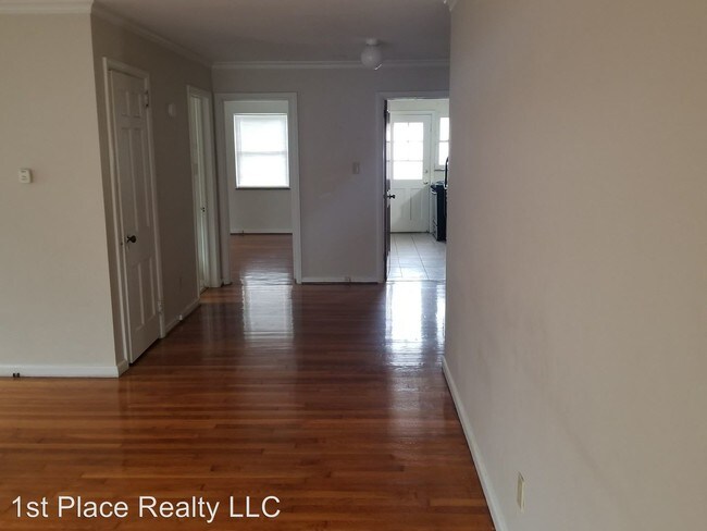 Building Photo - 1 br, 1 bath House - 926 kenwick rd