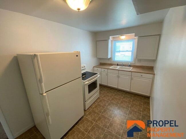 Foto del edificio - 8141 Macomb St