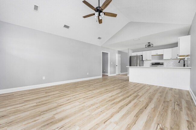Building Photo - 4618 Dove Way