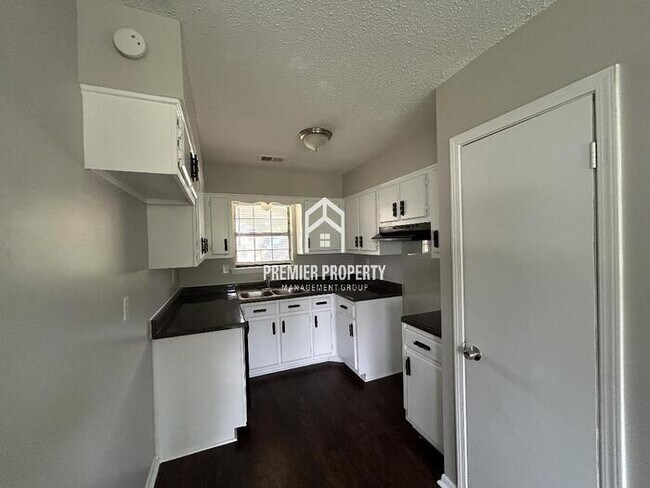 Building Photo - 10789 French Fort Dr