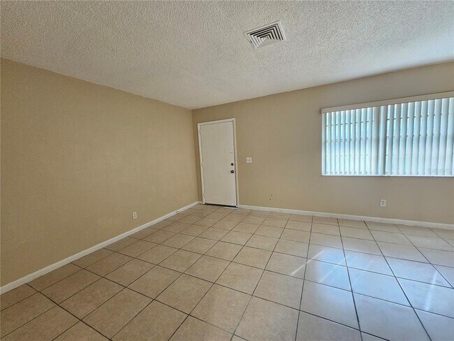 Foto del edificio - 201 Northwest Jefferson Cir N