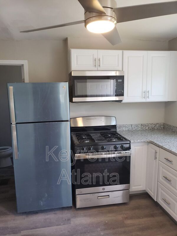 Foto del edificio - 99 Stafford St NW