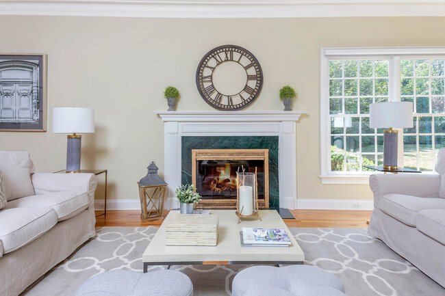 Foto del edificio - 244 Hollow Tree Ridge Rd