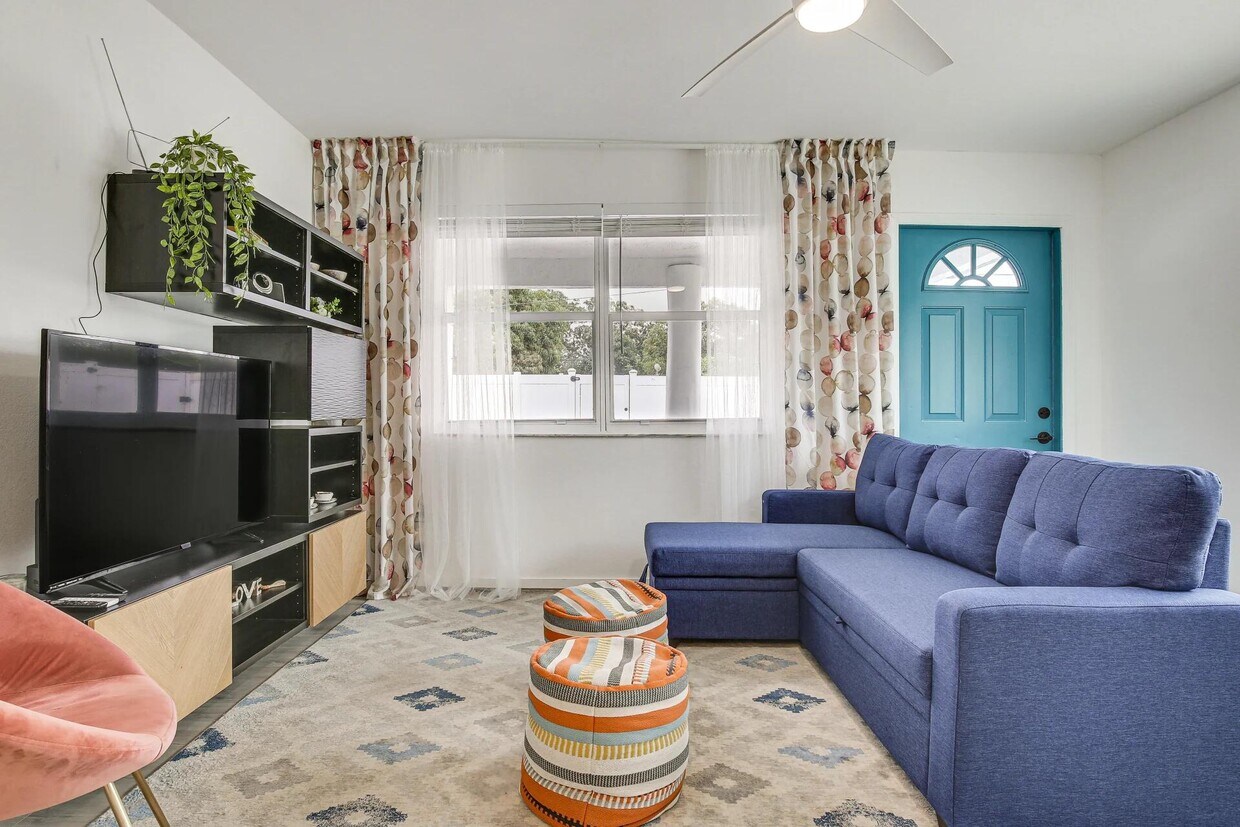 Foto principal - 2629 SW 6th Ct