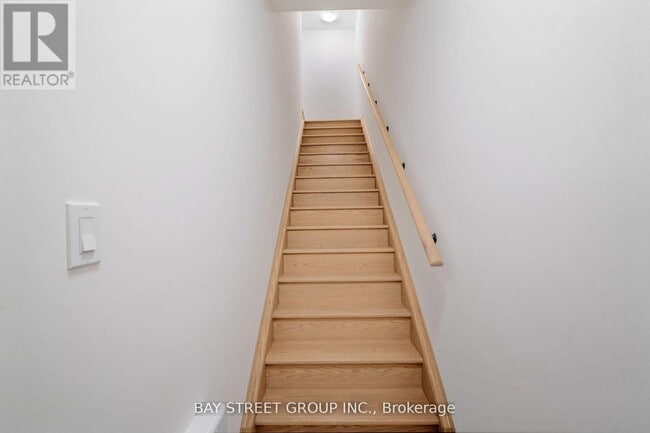 Building Photo - 22 Lytham Grn Cir