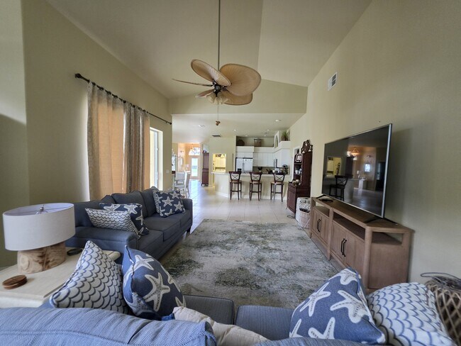 Building Photo - 8972 Lely Island Cir