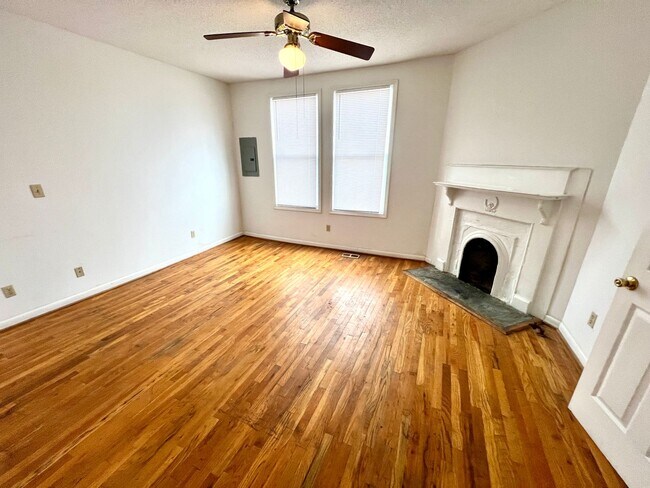 Foto del edificio - Five Points duplex