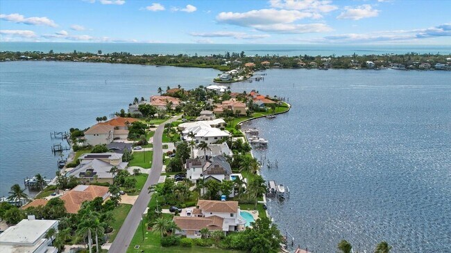 Foto del edificio - 1707 Caribbean Dr