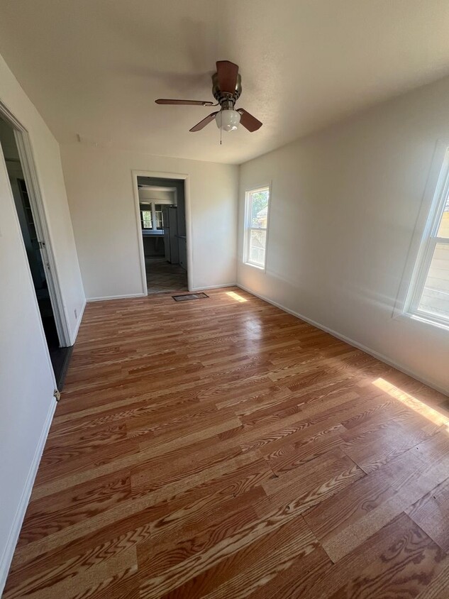 Primary Photo - 2 Bedroom, 1 Bathroom Home with Bonus Room