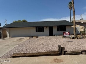 Building Photo - 1316 E Winter Dr