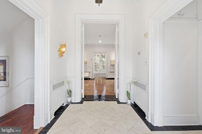 Foto del edificio - 3308 R St NW