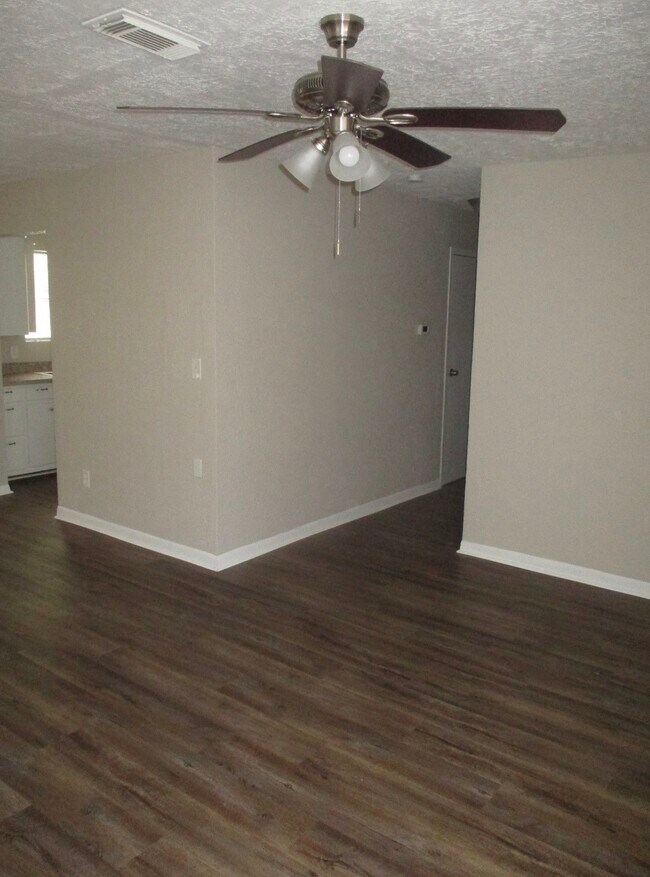 Foto del edificio - 8 Lanes End