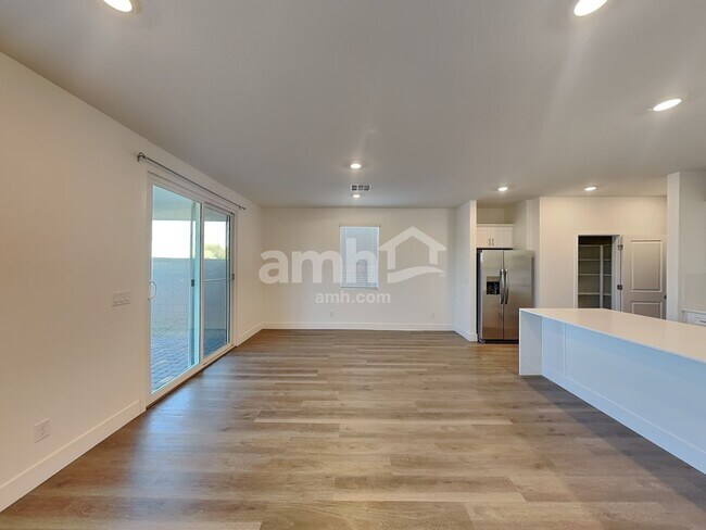 Foto del edificio - 8176 Winterfell Peak Ave