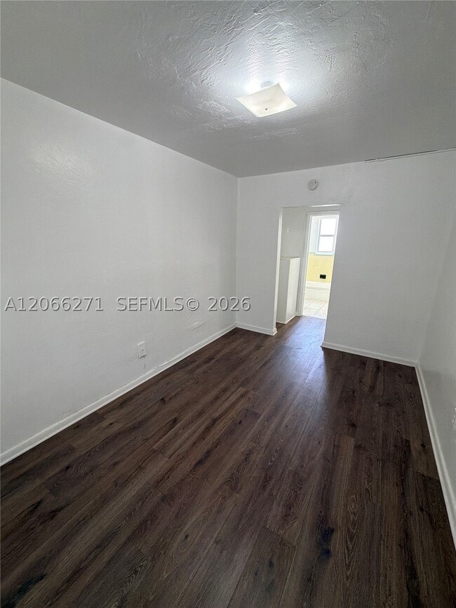 Foto del edificio - 3669 Thomas 8