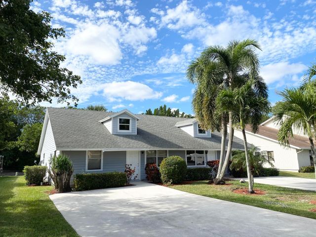 Foto principal - 9258 Green Meadows Way