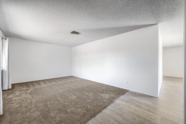 Building Photo - Don't Miss This Charming 3 bed - 2 bath Newly Renovated Home!