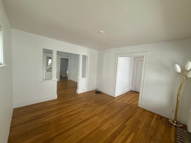 Foto del edificio - 137 Mills St