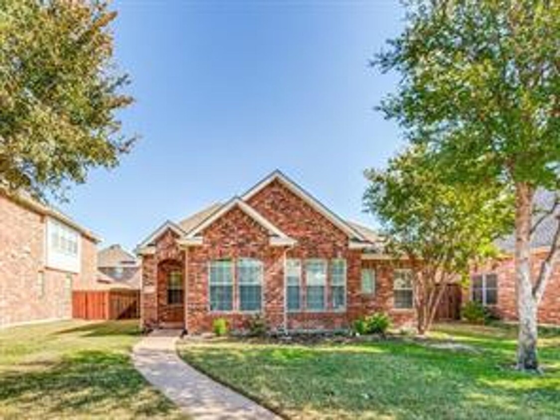 Foto principal - Gorgeous 3 bedroom home in Frisco!