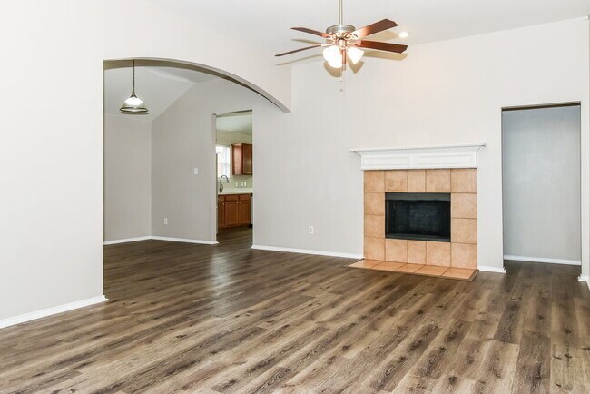 Building Photo - 1328 Riviera Dr
