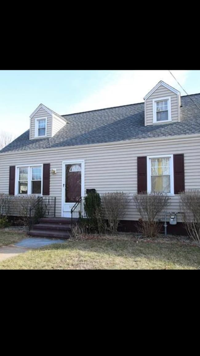 Building Photo - 529 Pine Rock Ave