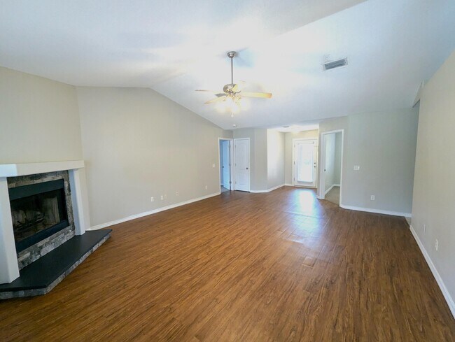 Foto del edificio - 1932 Seahawk Ln