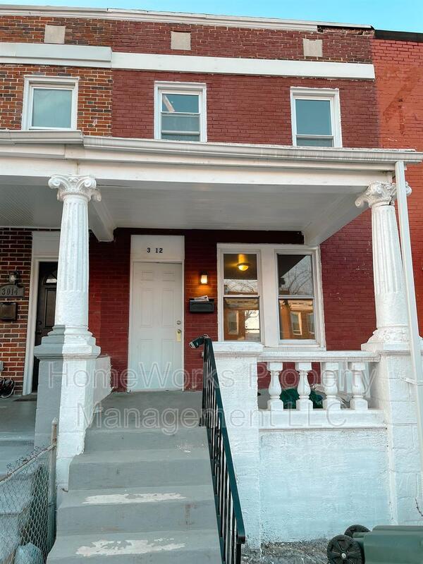 Primary Photo - 3012 W Garrison Ave