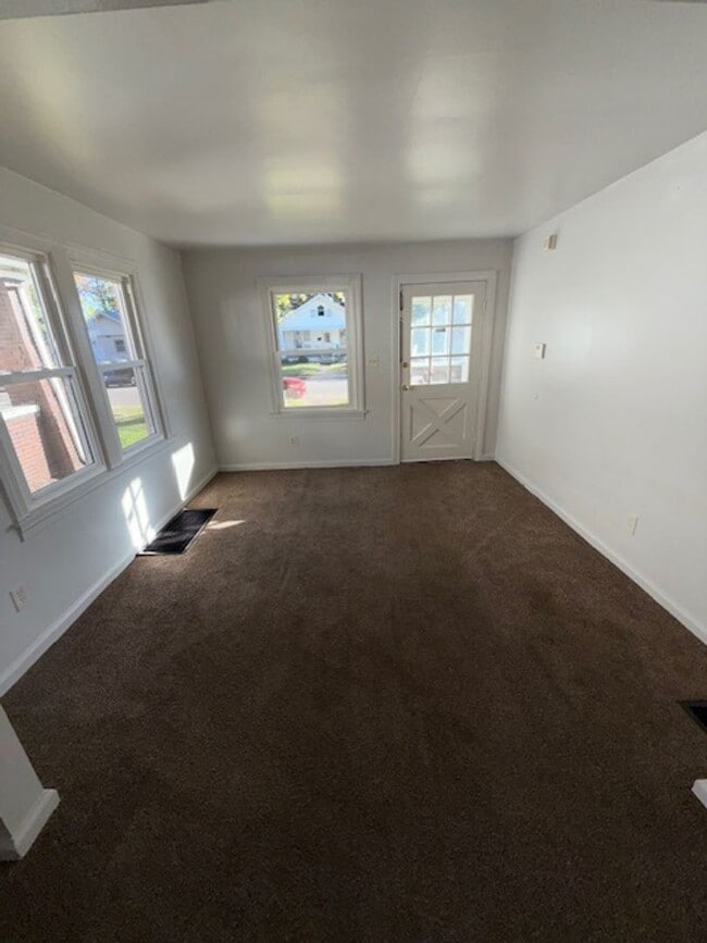 Foto del edificio - 814 Taylor Ave