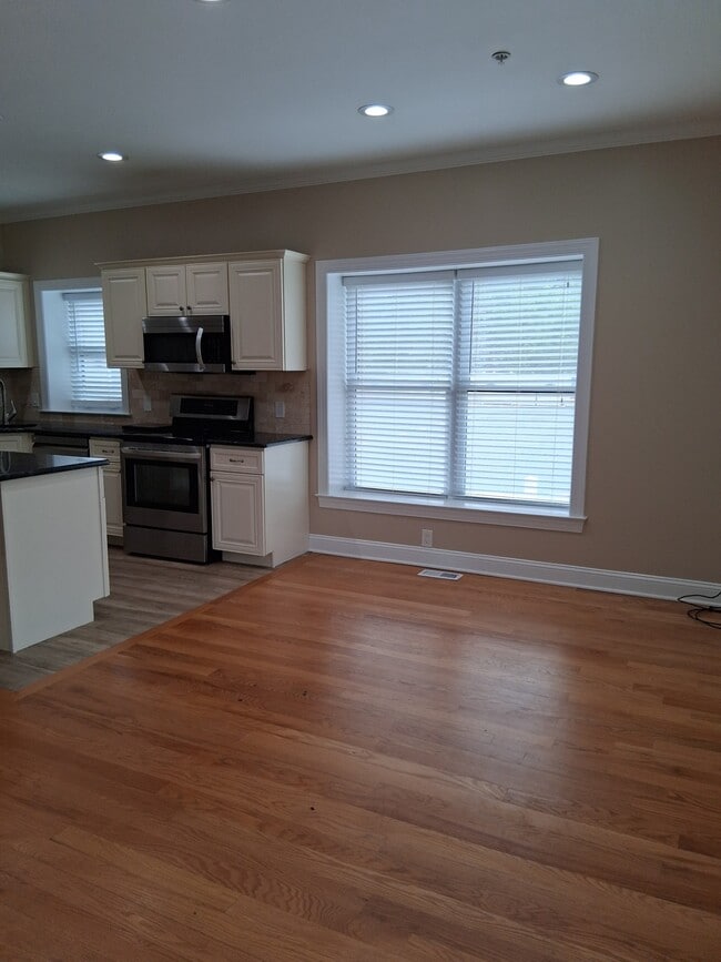 Building Photo - 508 Philadelphia Pike