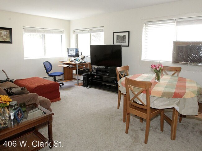 Foto del edificio - 1 br, 1 bath Apartment - 406 W. Clark St.