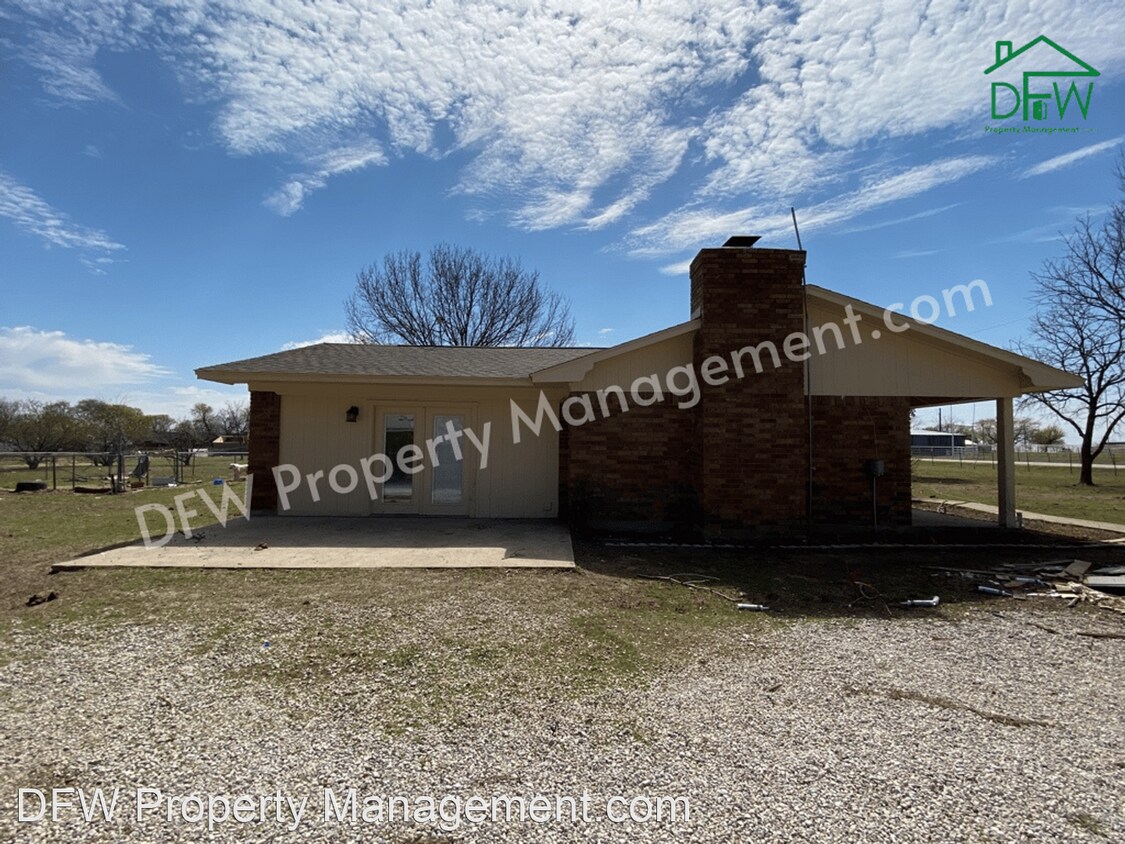 3 br, 2 bath House 11016 Mesquite Hill Rd, House for Rent in Sanger