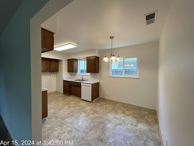 Foto del edificio - Refreshed Unit