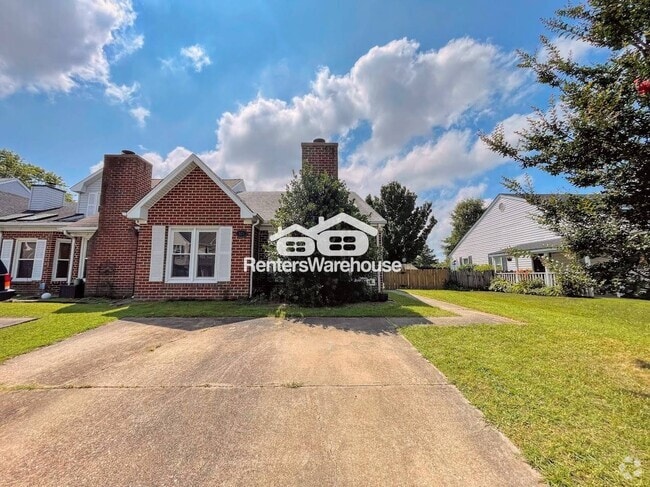 Building Photo - 521 Brisa Dr