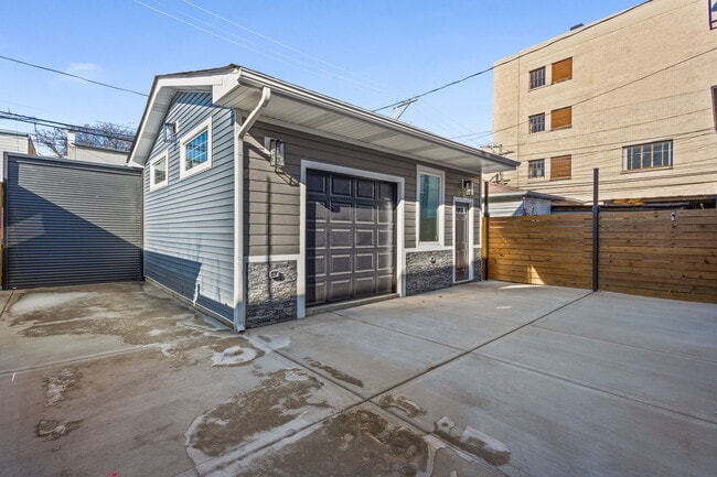 Foto del edificio - 3934 N Sawyer Ave