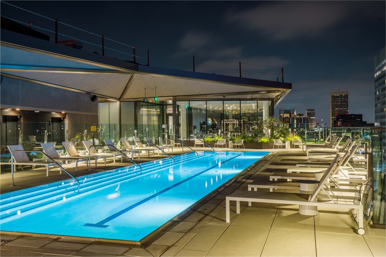 Primary Photo - 6401 Wilshire Blvd