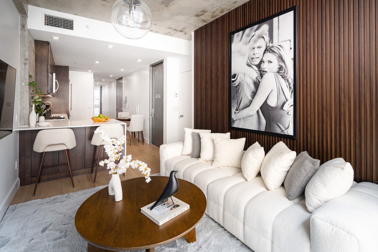 Primary Photo - Luxurious 2BD Penthouse (+Washer&Dryer, Roof)