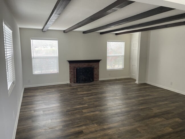 Building Photo - 3548 Military Ave