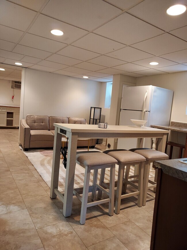 Foto del edificio - 202 N Highland Ave