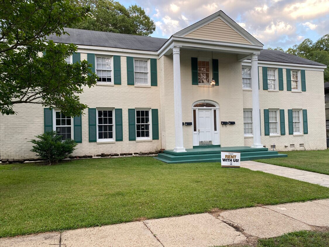 812 10th St N Unit 4, Columbus, MS 39701 Apartments in Columbus, MS