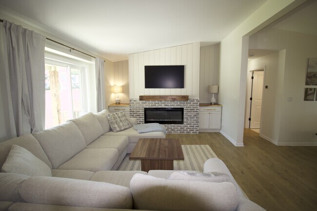Foto del edificio - 2812 Stonebridge Dr