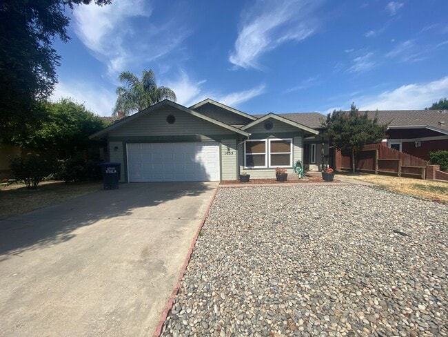 Foto del edificio - 3 Bedroom 2 Bathroom Golden West school di...