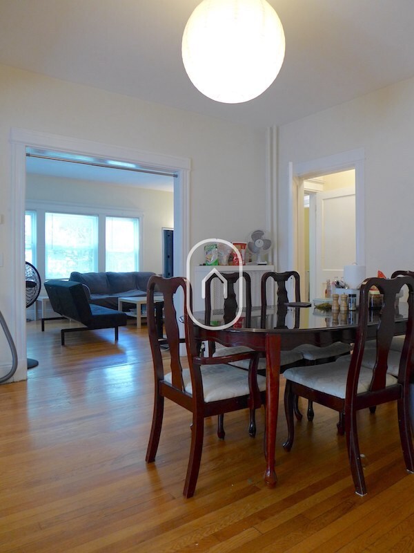 Primary Photo - 17 Thorndike St
