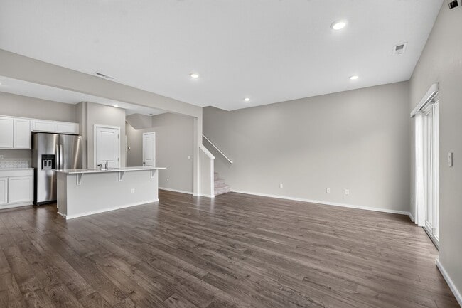 Building Photo - 913 N 18th Ave