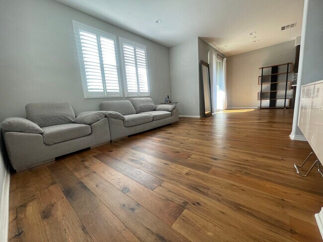 Foto del edificio - 812 S Gladys Ave