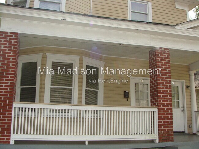 Foto del edificio - 513 W 35th St