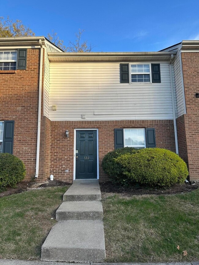 Building Photo - 1325 Trent Blvd