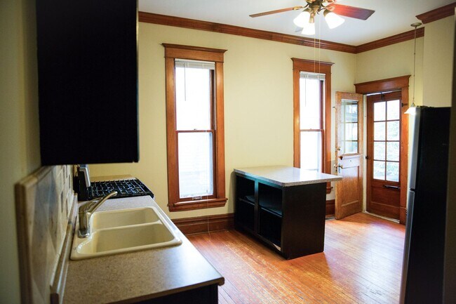 Foto del edificio - 3021 Knox Ave S