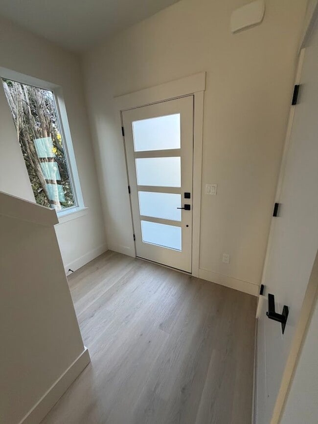 Foto del edificio - Modern Living Duplex in Keizer